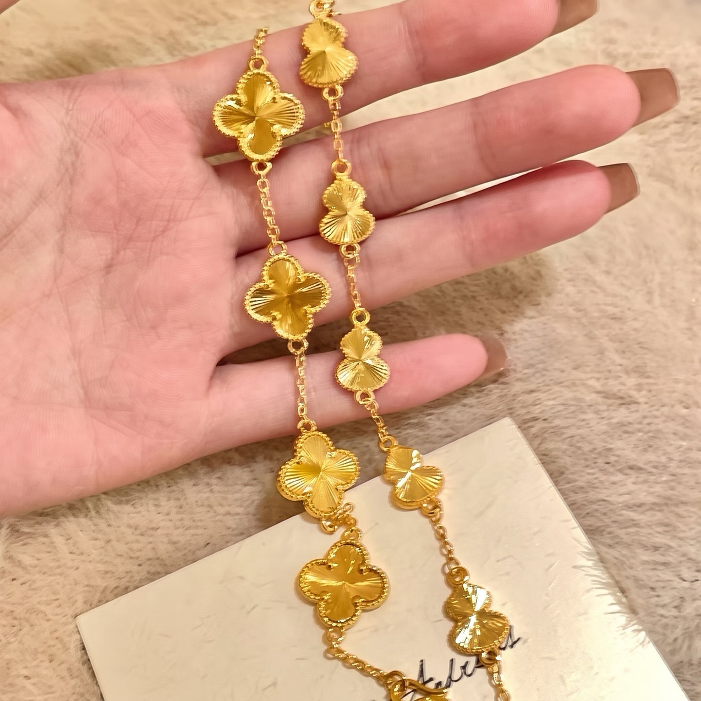 สร้อยข้อมือเรียกทรัพย์นำโชค